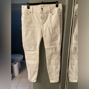 White Jeans 18 T
